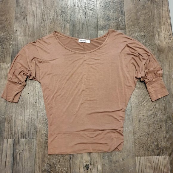 Dolman Off-The-Shoulder Shirt in Mushroom - Picture 4 of 6